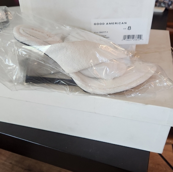 WOMEN'S CINDER-RELLA SLIDE WEDGE SANDALS IN WHITE - Picture 2 of 2